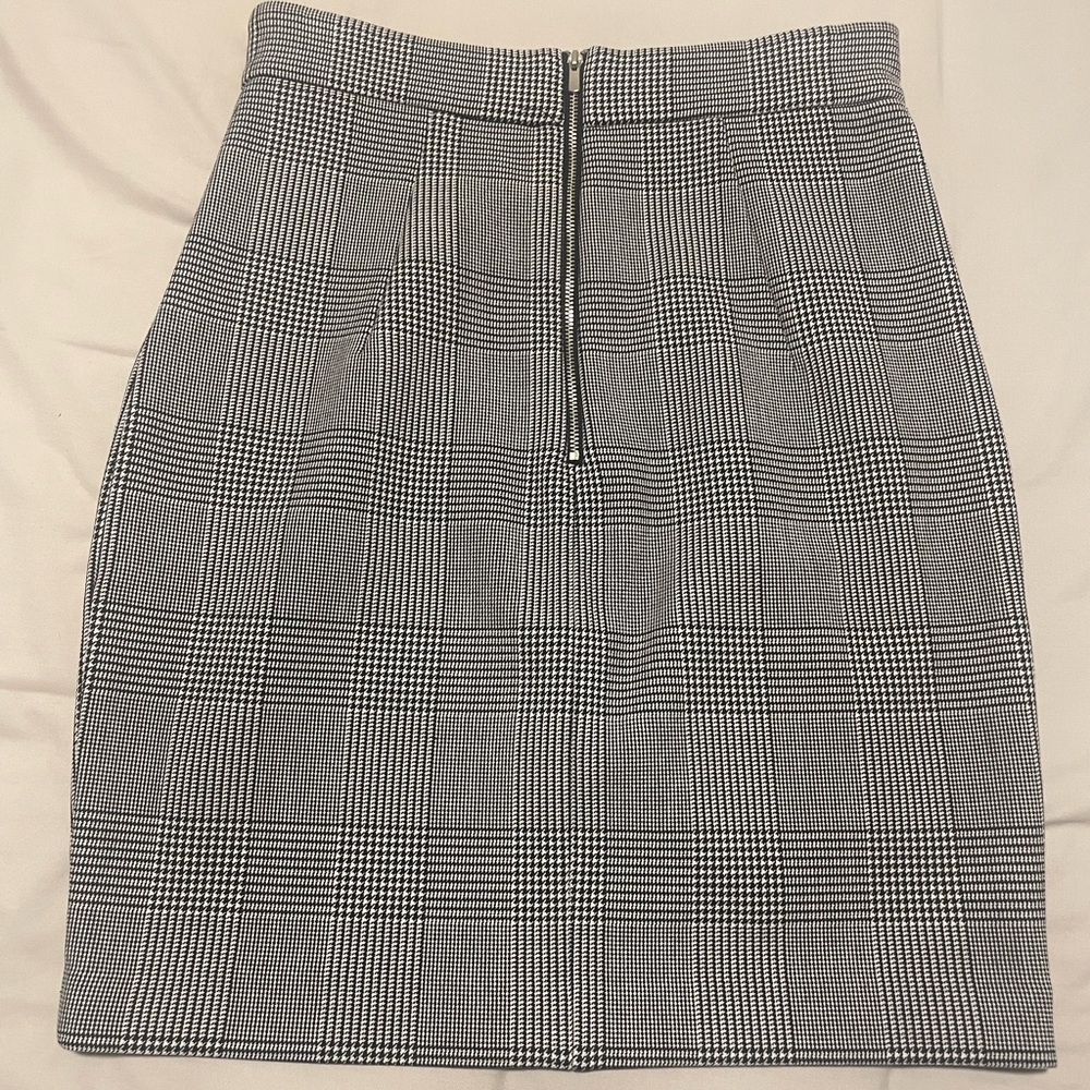 H&M Pencil Skirt Houndstooth Size 8 - Picture 2 of 4